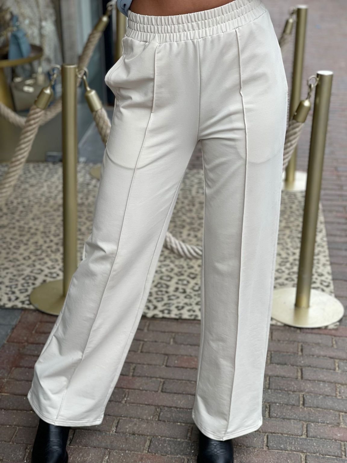 By Swan Wide Leg Jogger Beige